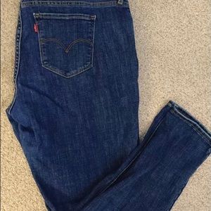 Levi’s 711 Skinny Jeans